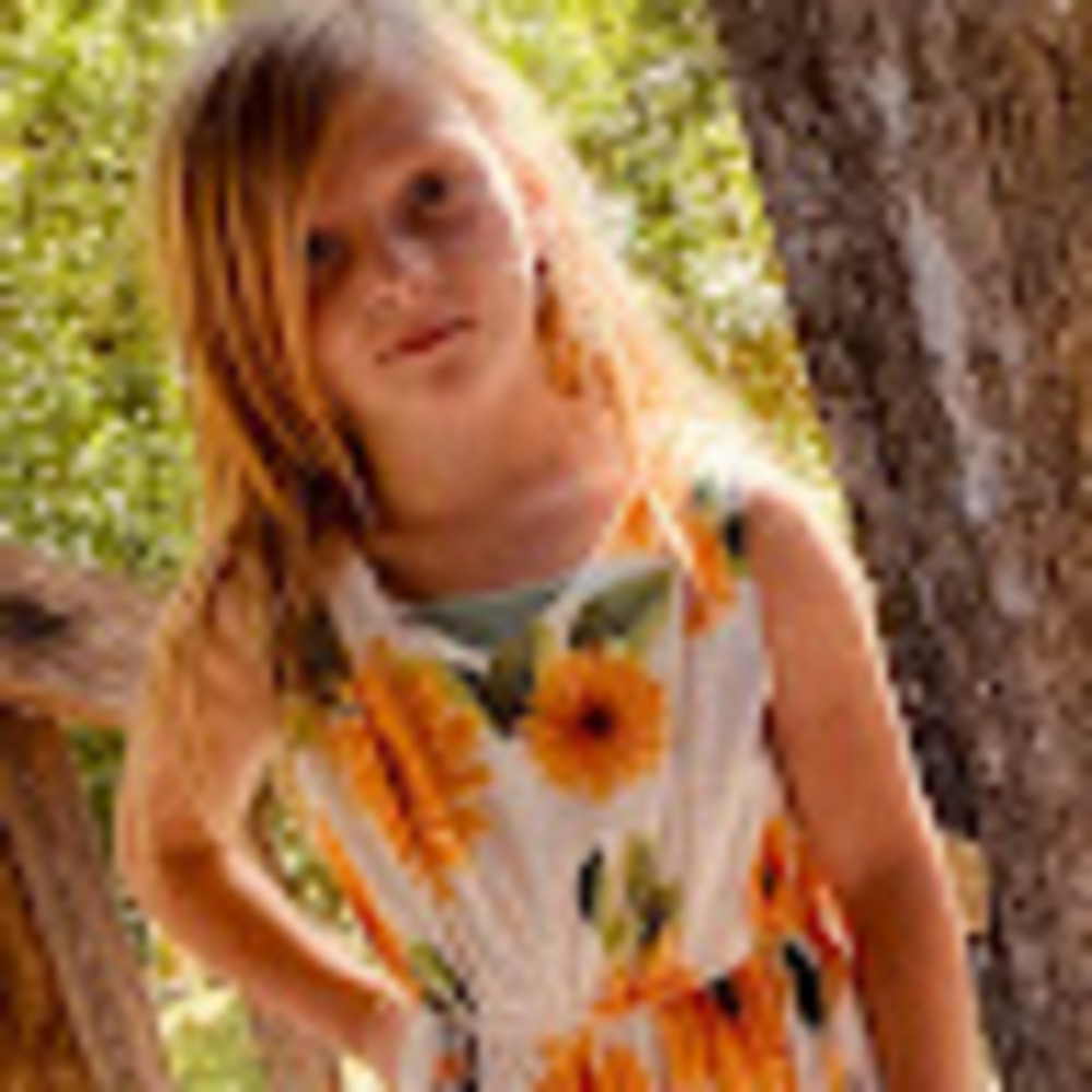 Meet your Posher, Amanda,